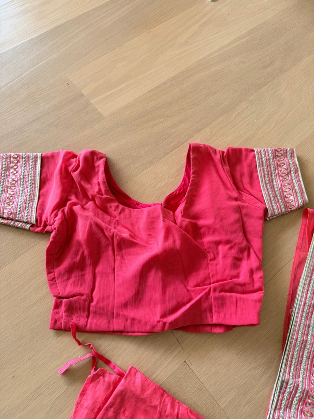 NWT: Embroidered Coral Pink Saree with Gold Accents - Picture 5 of 9